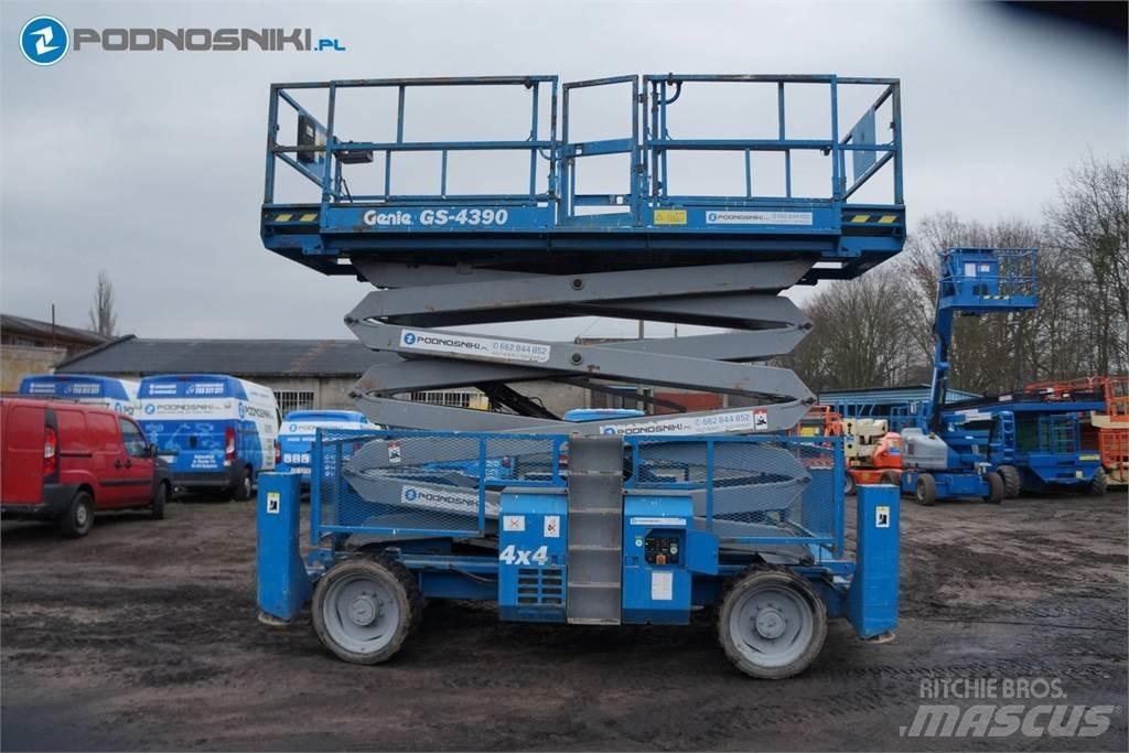 Genie 4390 Piattaforme a pantografo