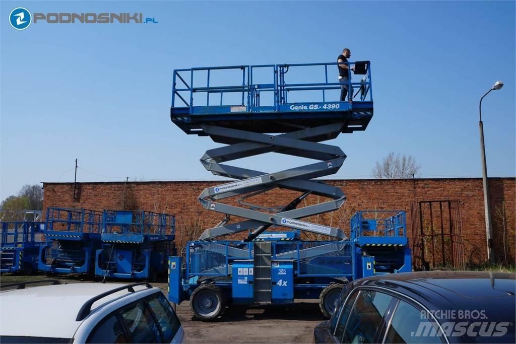 Genie 4390 Piattaforme a pantografo