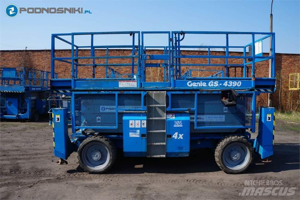 Genie 4390 Piattaforme a pantografo