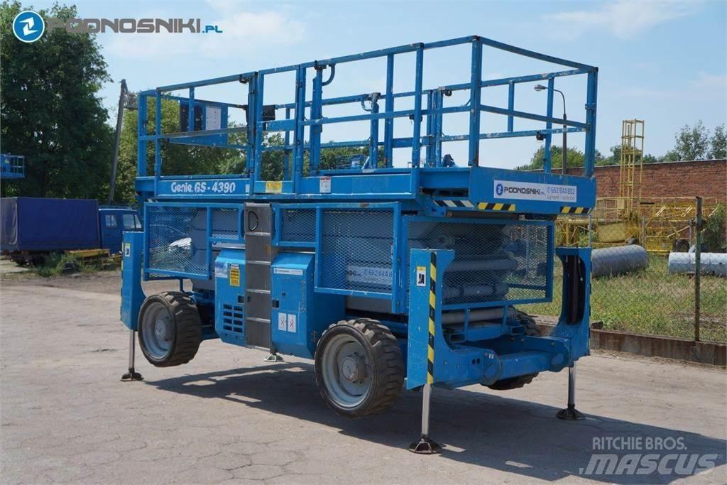 Genie 4390 RT Piattaforme a pantografo