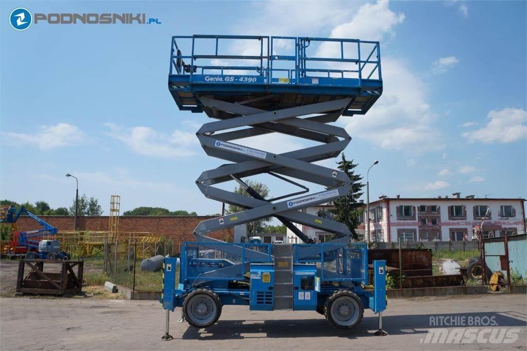 Genie 4390 RT Piattaforme a pantografo