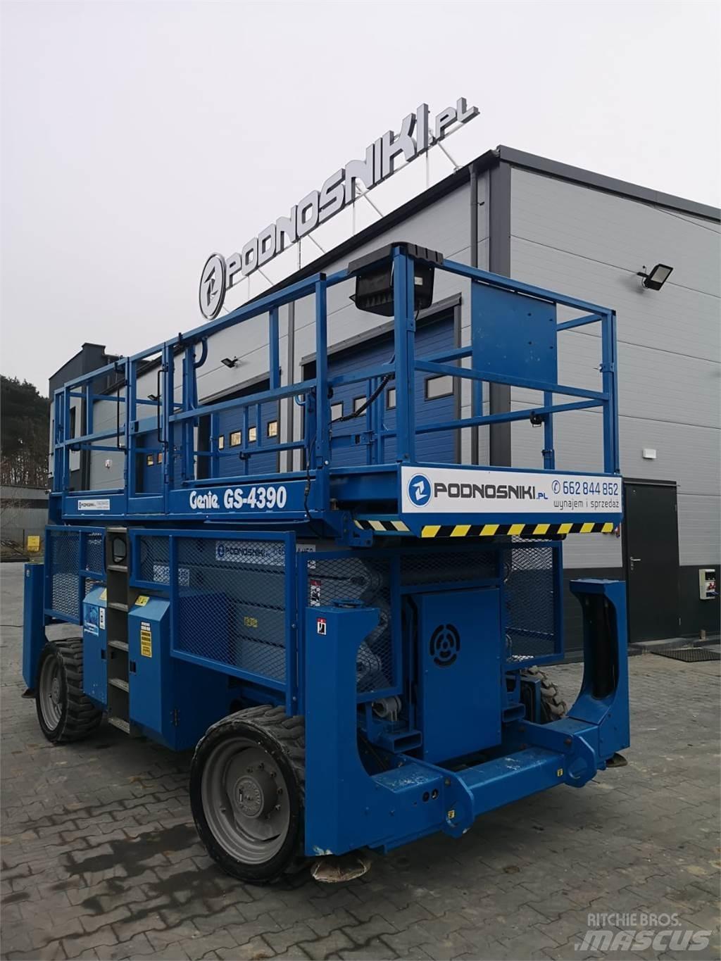 Genie GS-4390 Piattaforme a pantografo