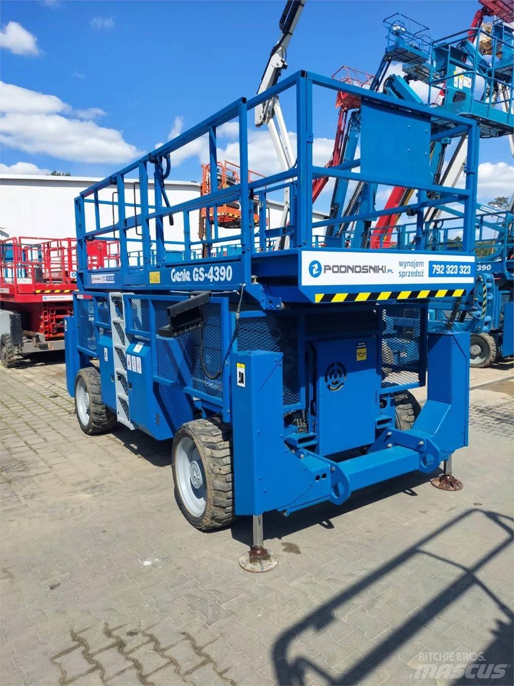 Genie GS-4390 RT Piattaforme a pantografo