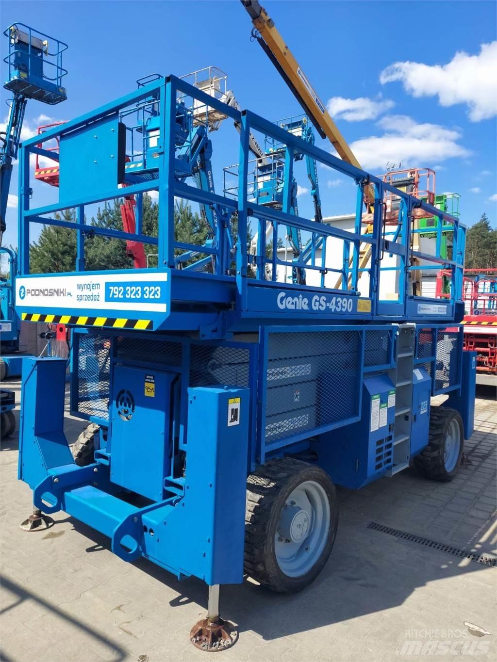 Genie GS-4390 RT Piattaforme a pantografo