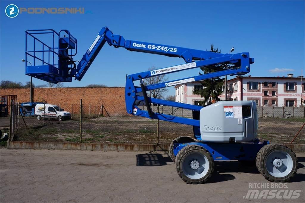 Genie Z45/25J Piattaforme a braccio articolato