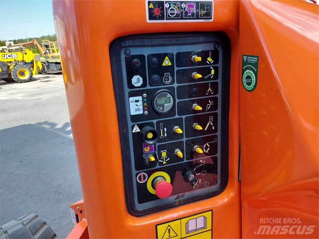 JLG E450AJ Piattaforme a braccio articolato