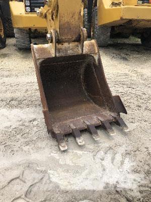 CAT 320 Escavatori cingolati