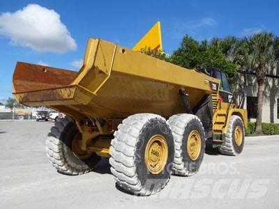 CAT 725 Dumpers articolati