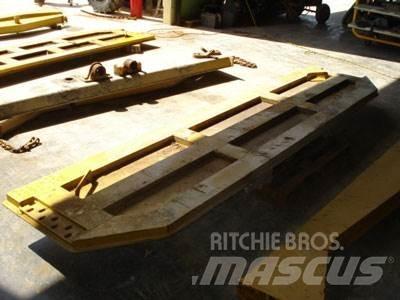 CAT 740 Tailgate Altri componenti