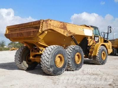 CAT 740B Dumpers articolati