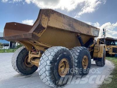 CAT 740B Dumpers articolati