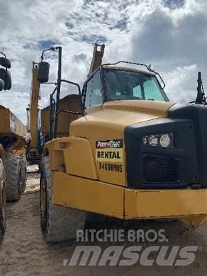 CAT 740B Dumpers articolati