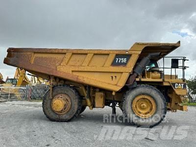CAT 775E Dumper a telaio rigido