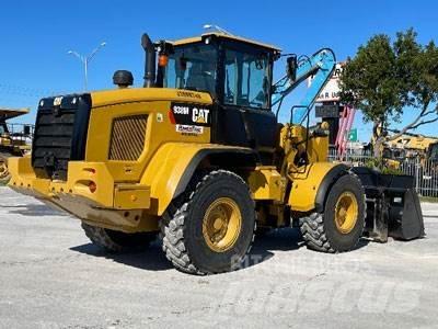CAT 938M Pale gommate