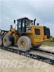 CAT 938M Pale gommate