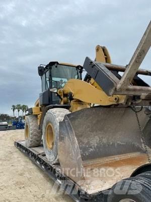 CAT 938M Pale gommate