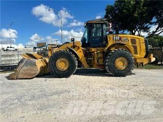 CAT 980M Pale gommate