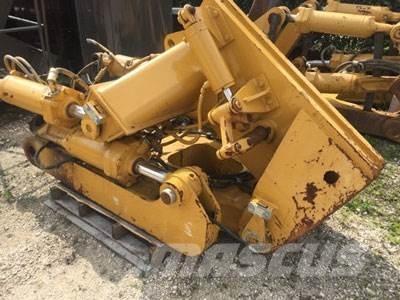 CAT D8T Ripper, S/S Altri componenti