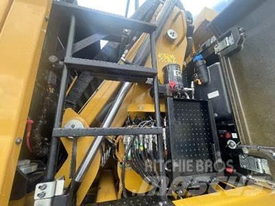 CAT MH3026 Movimentazione rifiuti