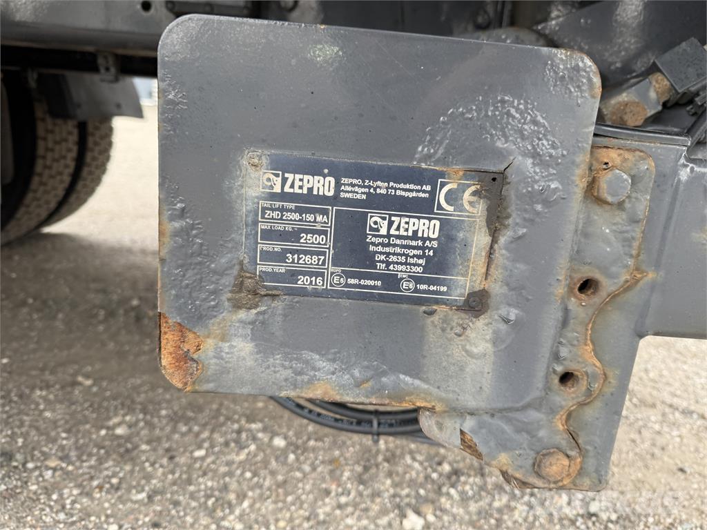 Scania G320 4x2 Motrici centinate