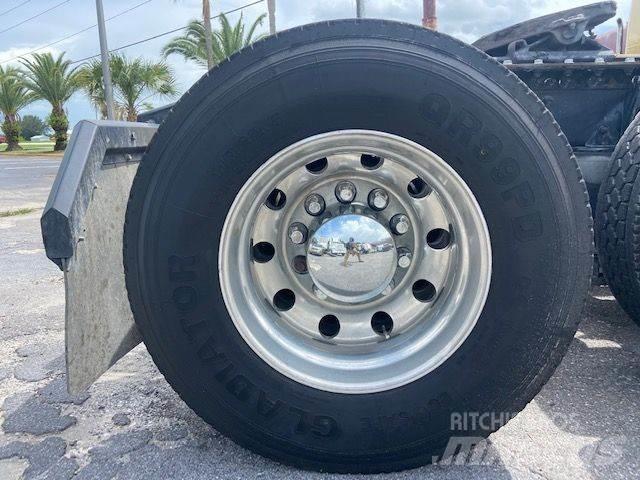 Mack CXU613 Motrici e Trattori Stradali