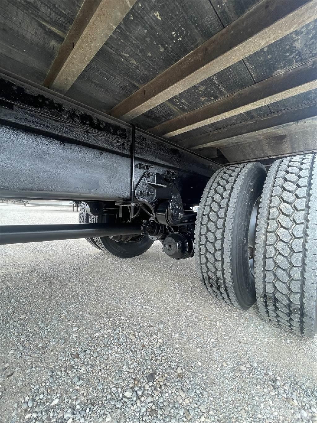 Hino 268 Camion cassonati