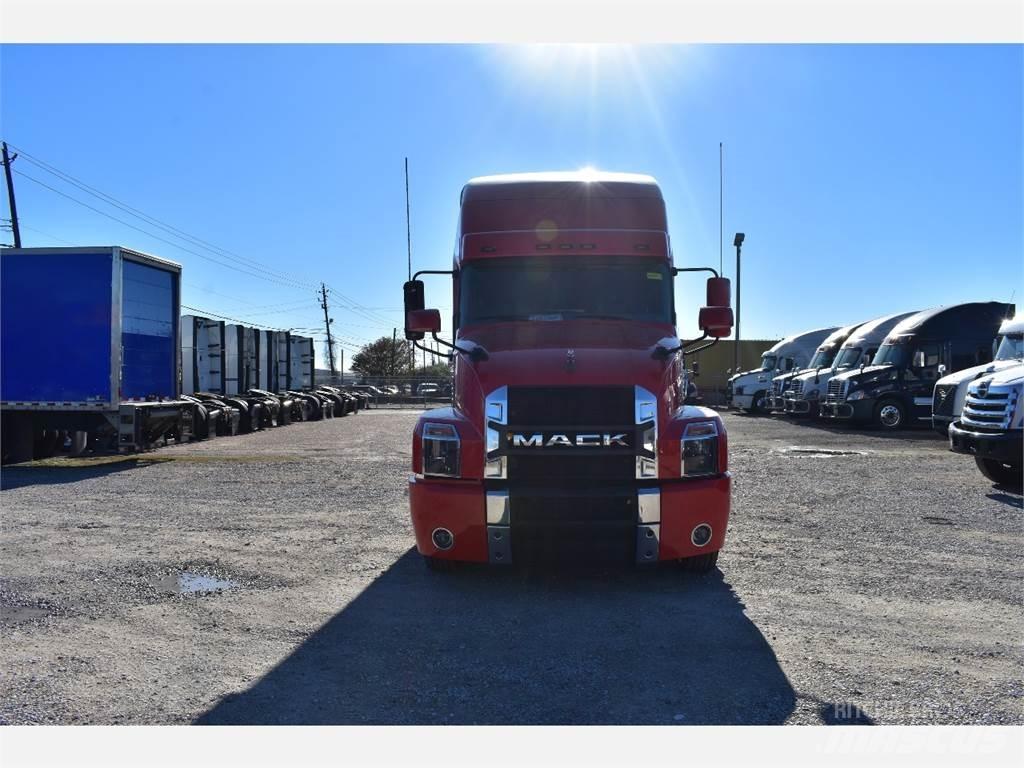Mack ANTHEM Motrici e Trattori Stradali