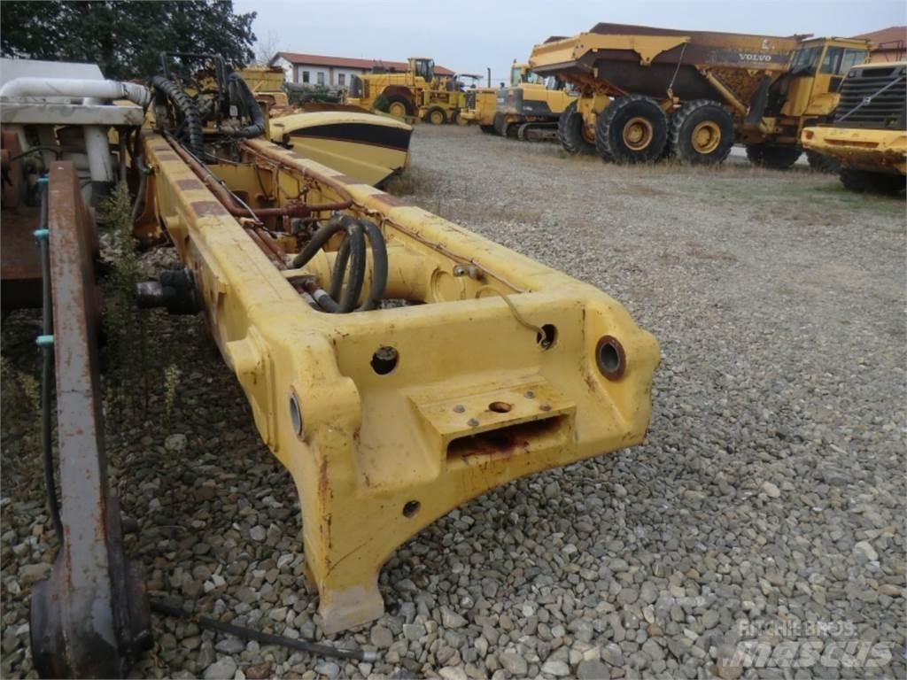 CAT 323D Telaio e sospensioni