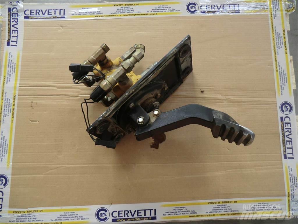 CAT 735 Costruzioni - Altro
