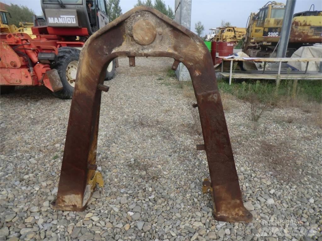 CAT 735 Telaio e sospensioni