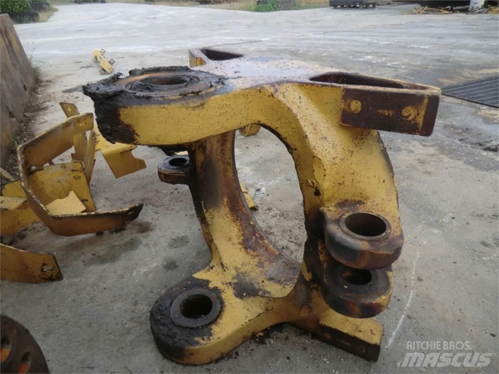CAT 735 Telaio e sospensioni