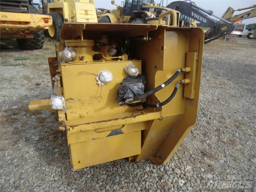 CAT 735 Telaio e sospensioni