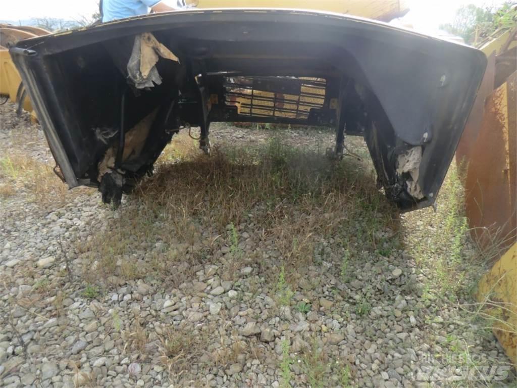 CAT 735 Telaio e sospensioni