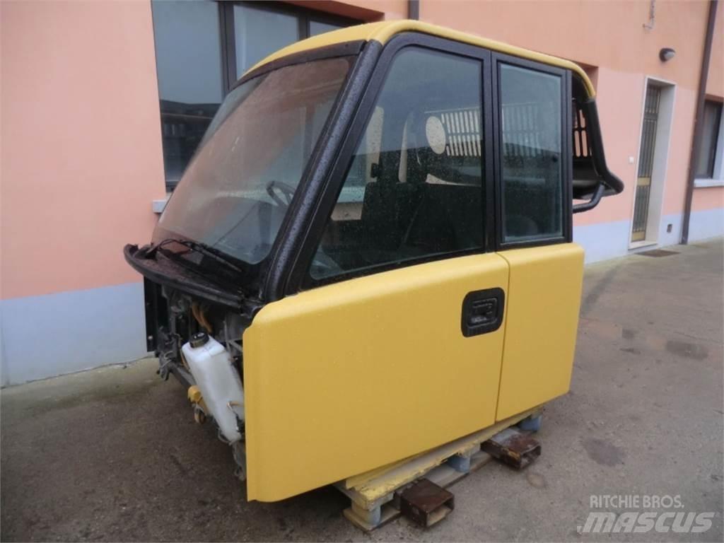 CAT 735 Telaio e sospensioni