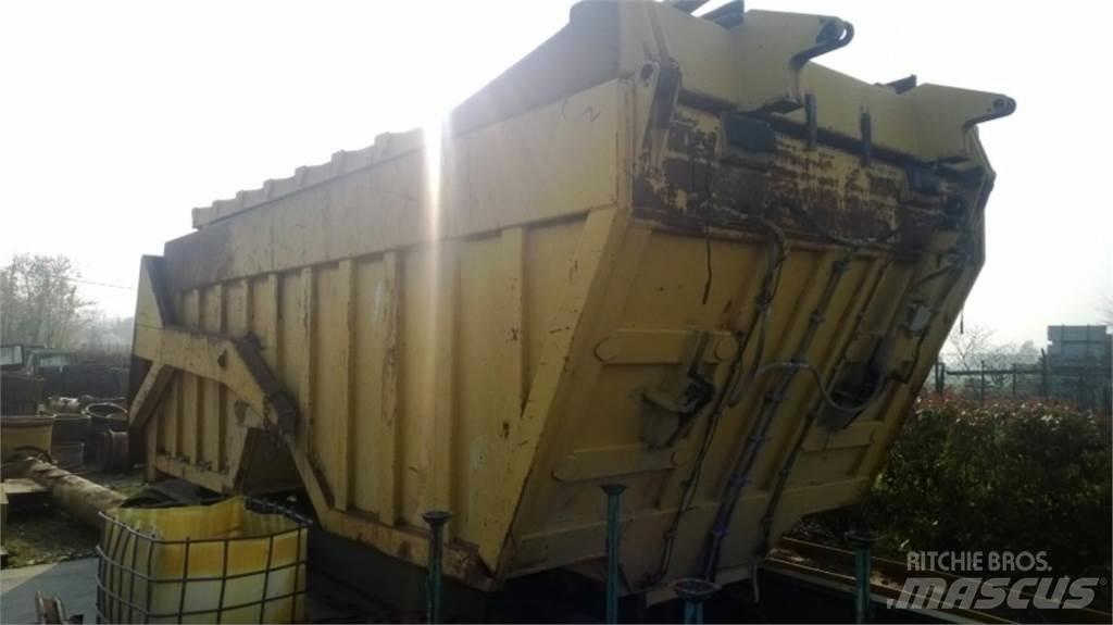 CAT 735 Telaio e sospensioni