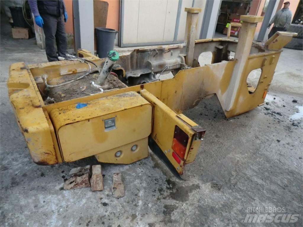 CAT 928G Telaio e sospensioni