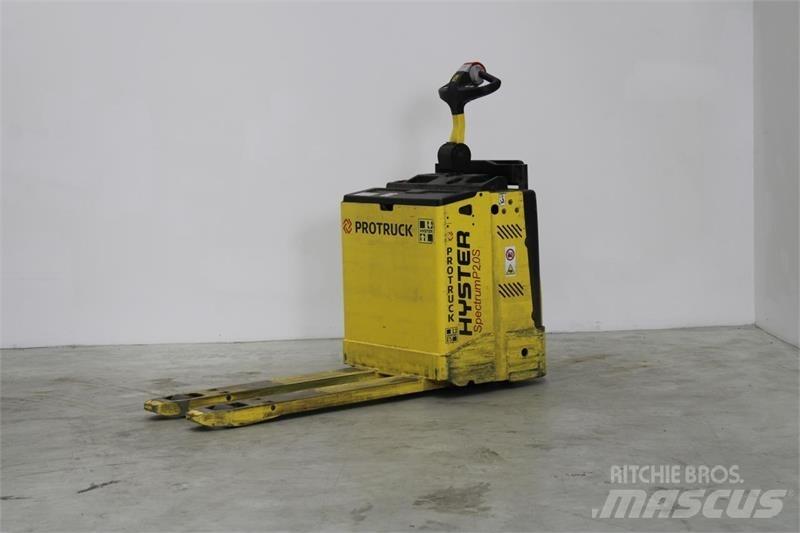 Hyster P2.0S Carrelli elevatori bassi a piattaforma