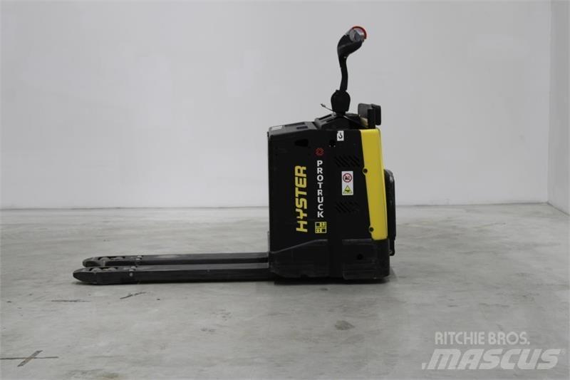 Hyster P2.0S Carrelli elevatori bassi a piattaforma