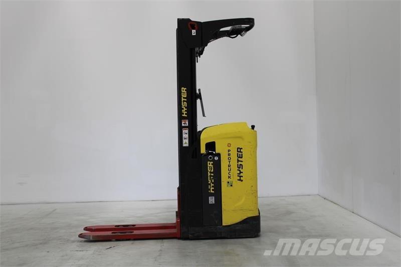 Hyster RS1.6 Carelli stoccatori  automatici-usati