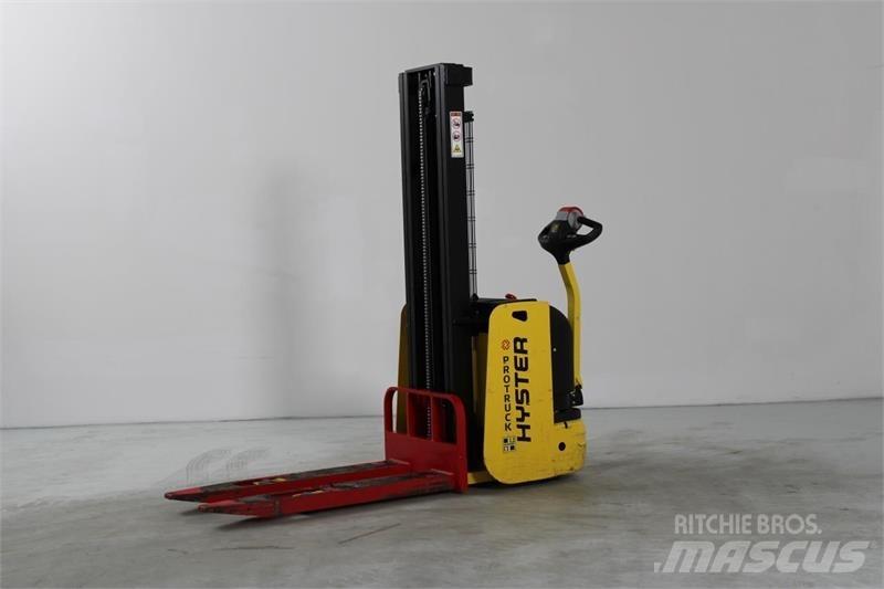 Hyster S1.0E Carelli stoccatori  automatici-usati