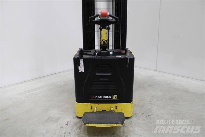Hyster S1.5S Carelli stoccatori  automatici-usati