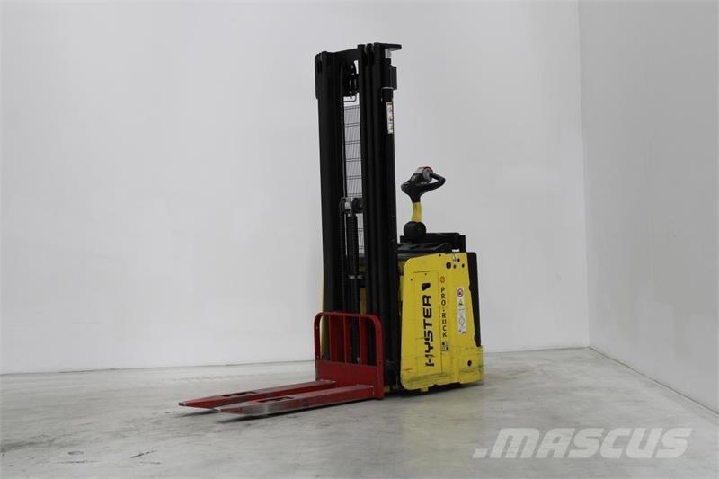 Hyster S1.5S Carelli stoccatori  automatici-usati