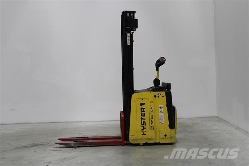 Hyster S1.5S Carelli stoccatori  automatici-usati