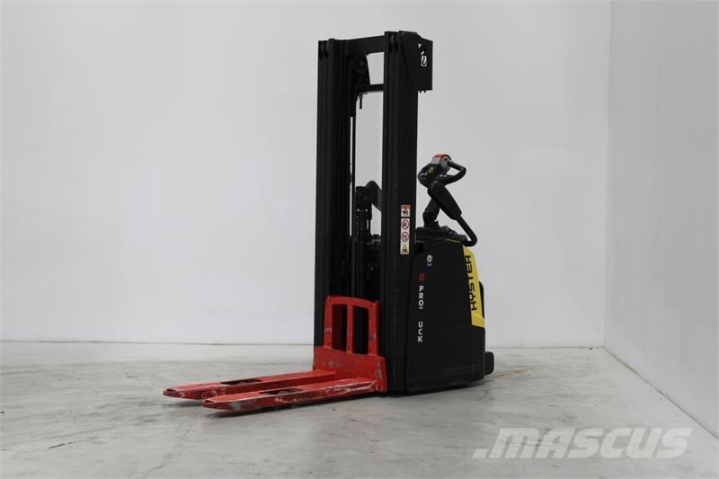 Hyster S1.6S Carelli stoccatori  automatici-usati
