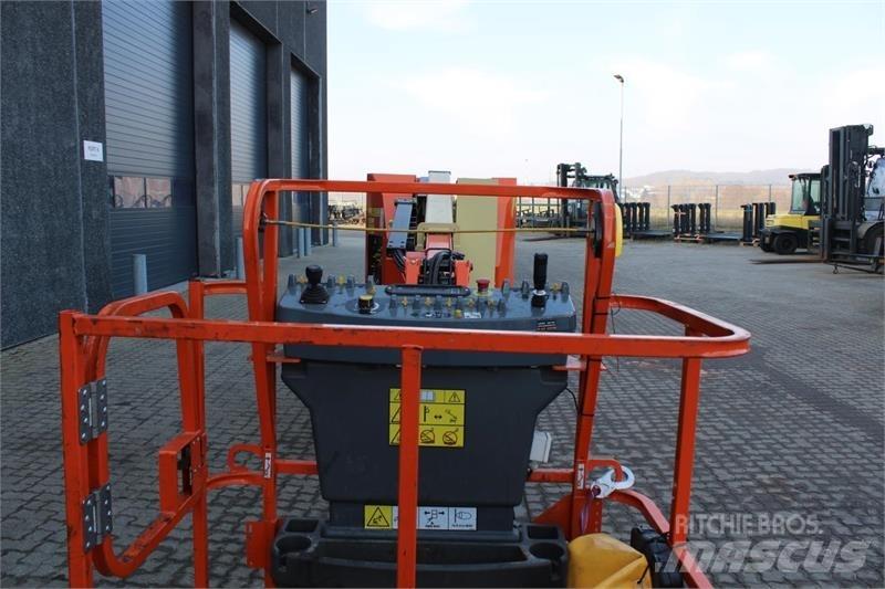 JLG E300AJP Piattaforme a braccio articolato