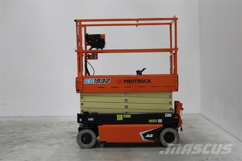 JLG R1932 Piattaforme a pantografo