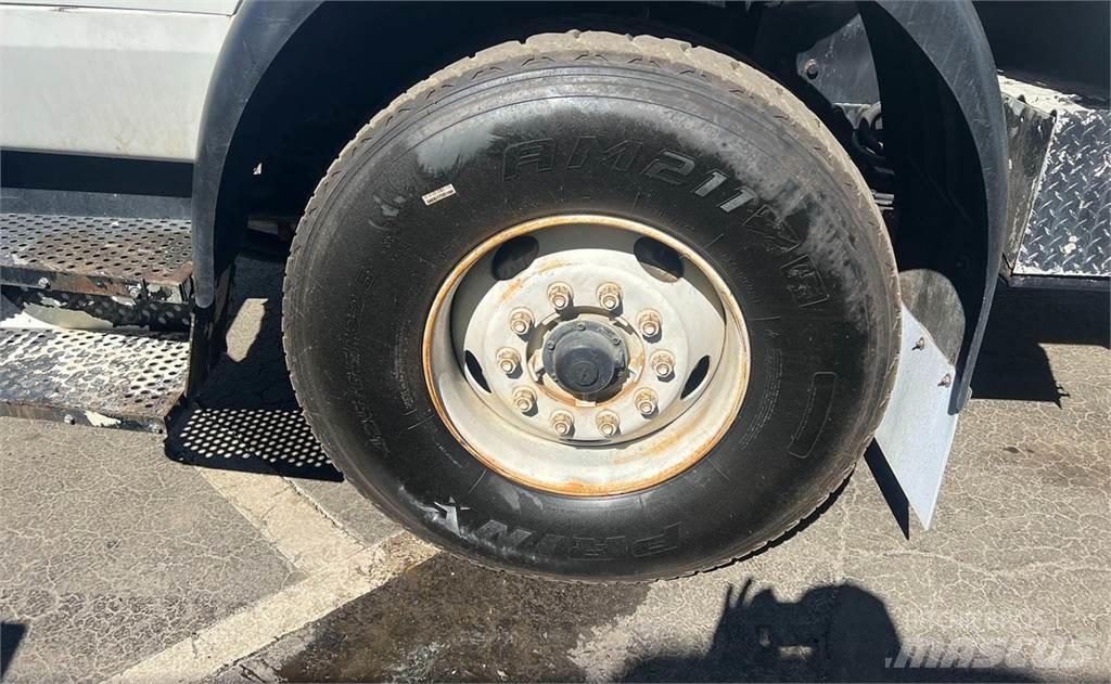 Autocar WX64 Camion dei rifiuti