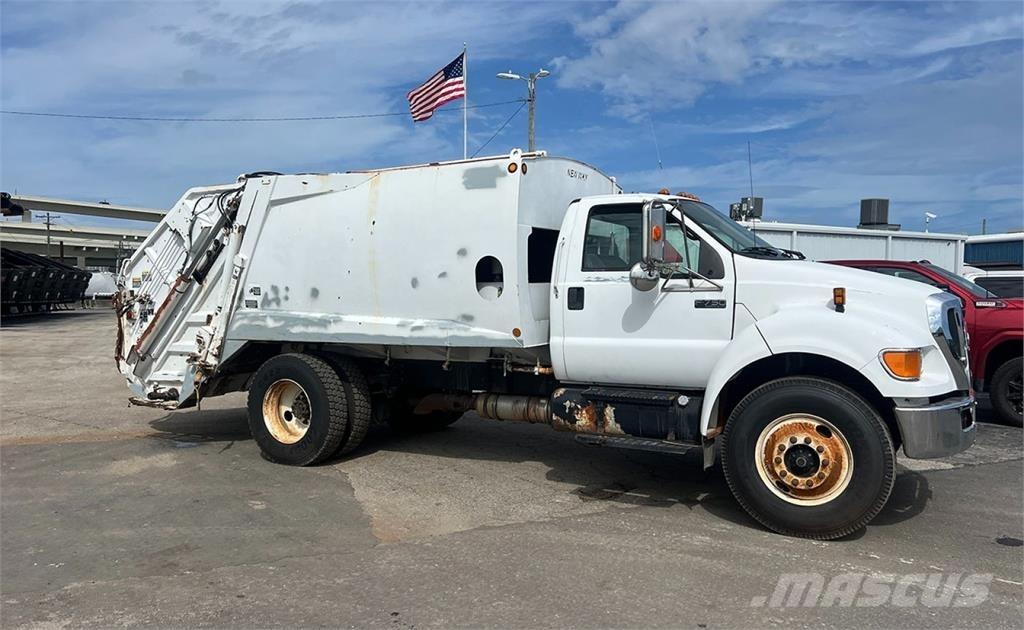 Ford F750 Camion dei rifiuti