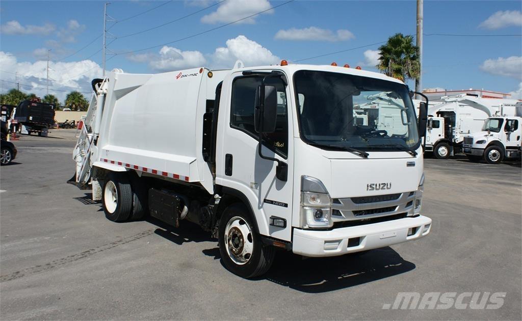 Isuzu NRR Camion dei rifiuti