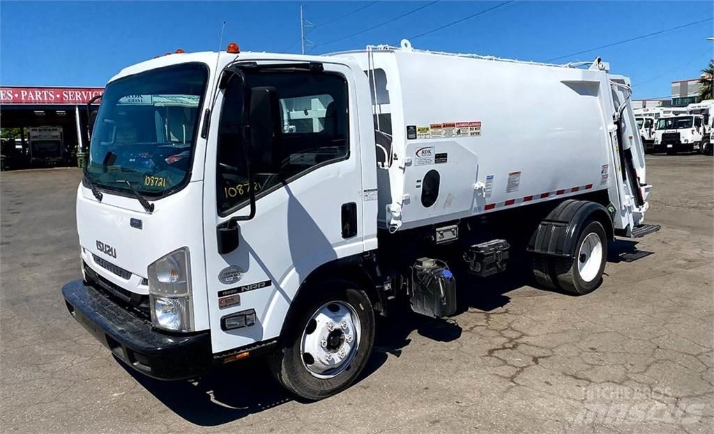 Isuzu NRR Camion dei rifiuti